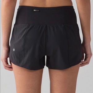 LULULEMON Smooth Stride Short *3.5” Size 2 Black